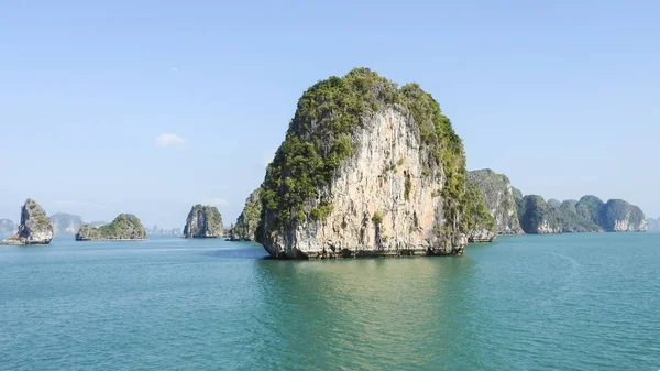 Bahía Halong Vietnam —  Fotos de Stock