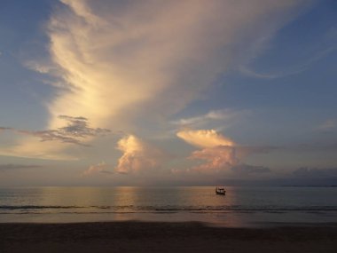 Khao Lak Tayland at güzel kumlu plaj