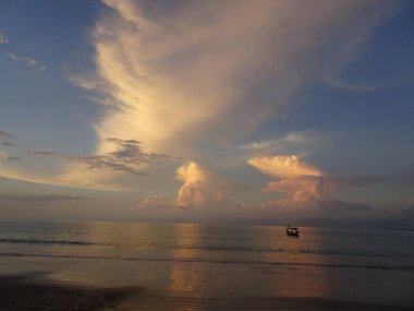 Khao Lak Tayland at güzel kumlu plaj