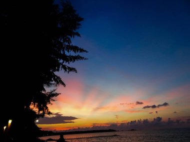 Sunset beach Khao Lak Tayland at