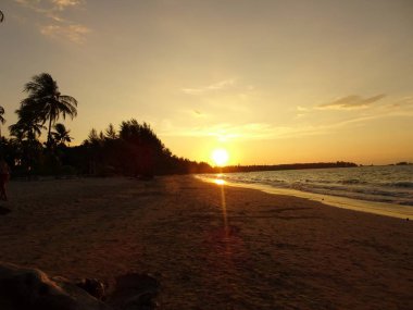 Sunset beach Khao Lak Tayland at