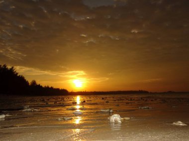 Sunset beach Khao Lak Tayland at