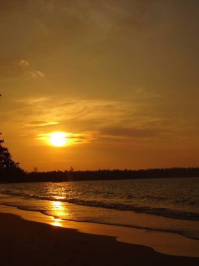 Sunset beach Khao Lak Tayland at