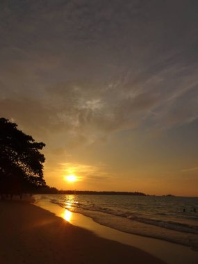 Sunset beach Khao Lak Tayland at