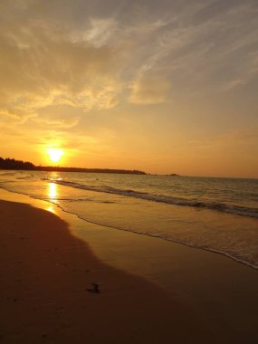 Sunset beach Khao Lak Tayland at