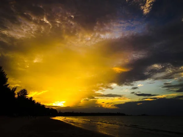 Puesta Sol Playa Khao Lak Tailandia — Foto de Stock