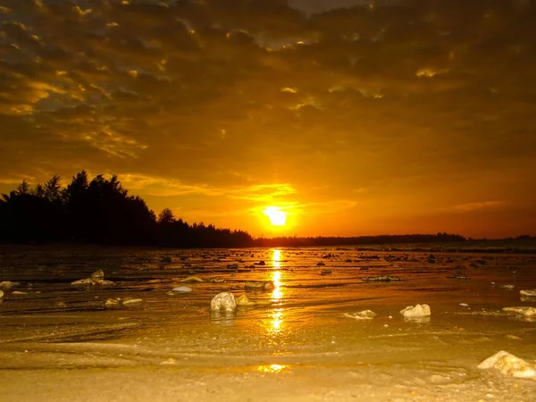 Sunset beach Khao Lak Tayland at
