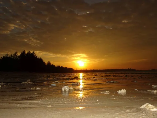 Sunset beach Khao Lak Tayland at
