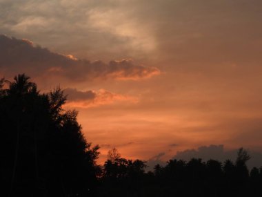 Sunset beach Khao Lak Tayland at