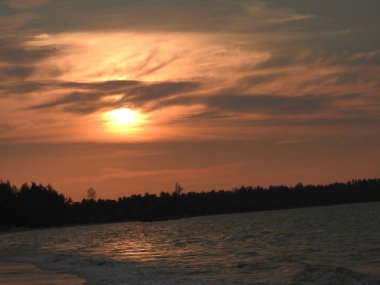Sunset beach Khao Lak Tayland at