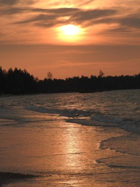 Sunset beach Khao Lak Tayland at