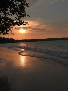Sunset beach Khao Lak Tayland at