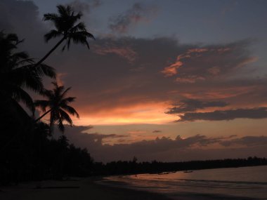 Sunset beach Khao Lak Tayland at