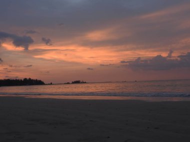 Sunset beach Khao Lak Tayland at