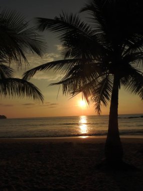 Sunset beach Khao Lak Tayland at