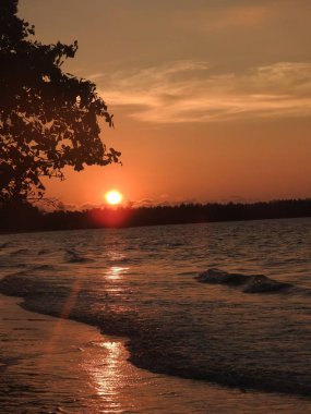 Sunset beach Khao Lak Tayland at