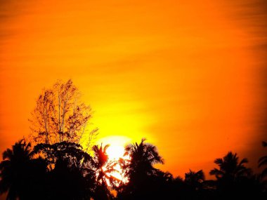 Sunset beach Khao Lak Tayland at