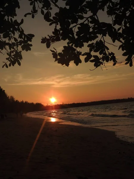 Sunset beach Khao Lak Tayland at
