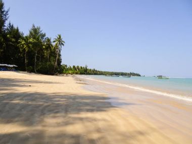 Khao Lak Tayland at güzel kumlu plaj