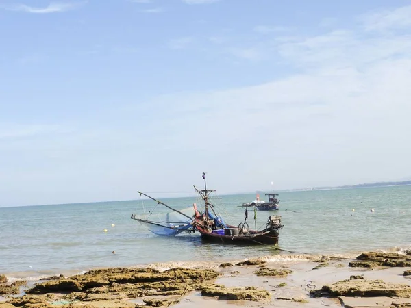 Perahu Nelayan Khao Lak Berdiri — Stok Foto