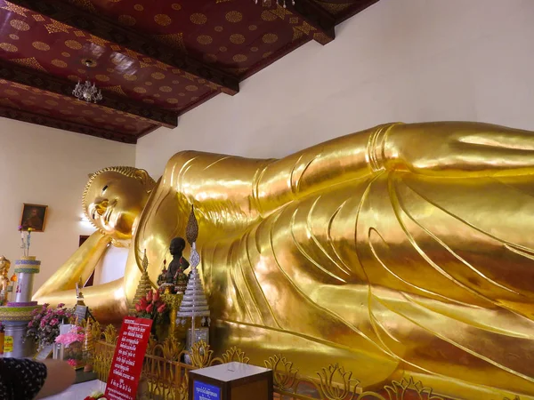 Goldbuddha Einer Tempelpflanze Thailand — Stockfoto