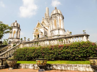Phetchaburi Tham Khao Luang mağarada karmaşık Tapınağı