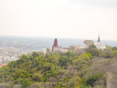 Phetchaburi Tham Khao Luang mağarada karmaşık Tapınağı