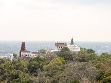Phetchaburi Tham Khao Luang mağarada karmaşık Tapınağı