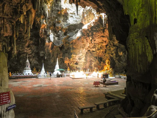 Phetchaburi Tham Khao Luang mağara tapınakta mağara