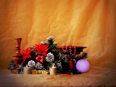 Noel resmi köknar yeşil ve mum sahibi ile