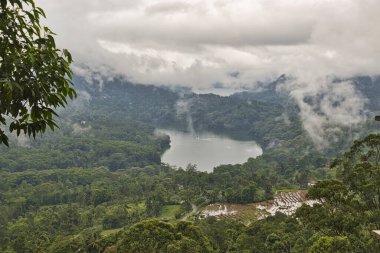 Sri Lanka 'nın çok güzel manzara resimleri.