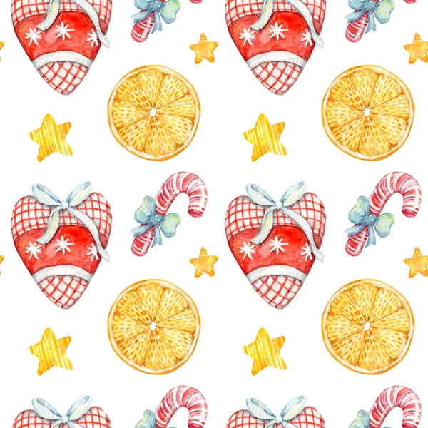 白い背景と水彩クリスマスシームレスパターン クリスマス赤と黄色の装飾 キャンディー杖 ドラッグハート 乾燥オレンジ 新年の水彩の背景 繊維に最適 — ストック写真