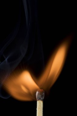 alevler ve mum Mumlar ve maçlar renkli buharlaşma duman