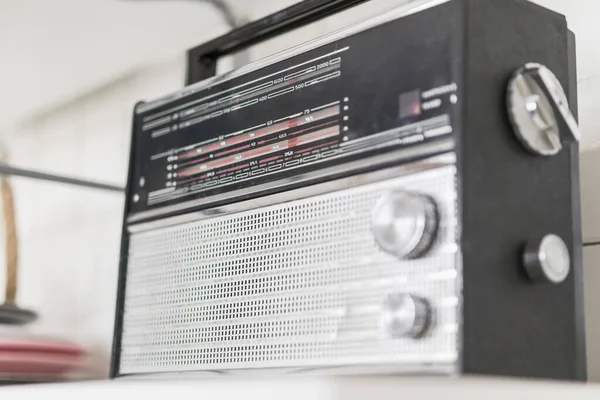 Vieux Récepteur Radio Soviétique Russie Noir Avec Une Grille Argentée — Photo