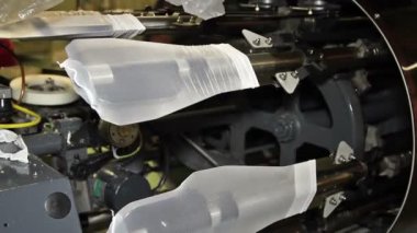 Giysi fabrikasında otomatik üretim