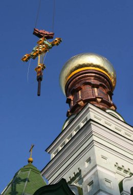 Yükleme Ocak ' 18, 2007 Kiev şefaat Manastırı üzerinde haç