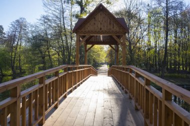 Pushcha-Vodica, Kiev gölde üzerinde köprü