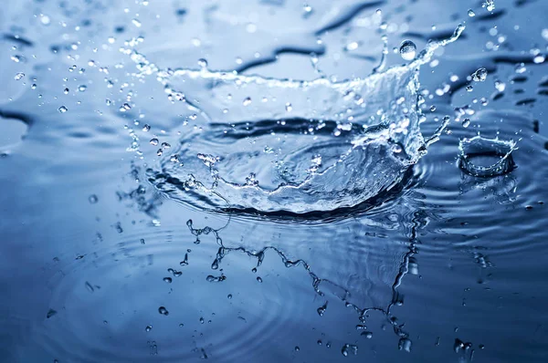 Κύμα μπλε καθαρό νερό — Φωτογραφία Αρχείου