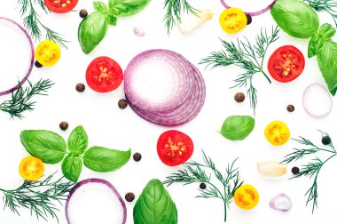 Baharatlı taze otlar ve domates