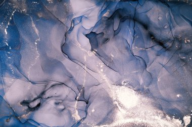 Alkol mürekkebi renkleri saydam. Soyut çok renkli mermer desen arkaplanı. Tasarım kağıdı, duvar kağıdı. Akrilik boyaları karıştırıyorum. Modern akışkan sanat. Alkol Mürekkebi Deseni