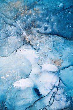 Alkol mürekkebi renkleri saydam. Soyut çok renkli mermer desen arkaplanı. Tasarım kağıdı, duvar kağıdı. Akrilik boyaları karıştırıyorum. Modern akışkan sanat. Alkol Mürekkebi Deseni