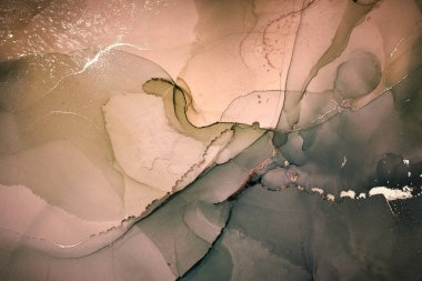 Alkol mürekkebi renkleri saydam. Soyut çok renkli mermer desen arkaplanı. Tasarım kağıdı, duvar kağıdı. Akrilik boyaları karıştırıyorum. Modern akışkan sanat. Alkol Mürekkebi Deseni