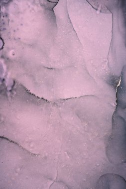 Alkol mürekkebi renkleri saydam. Soyut çok renkli mermer desen arkaplanı. Tasarım kağıdı, duvar kağıdı. Akrilik boyaları karıştırıyorum. Modern akışkan sanat. Alkol Mürekkebi Deseni