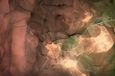 Alkol mürekkebi renkleri saydam. Soyut çok renkli mermer desen arkaplanı. Tasarım kağıdı, duvar kağıdı. Akrilik boyaları karıştırıyorum. Modern akışkan sanat. Alkol Mürekkebi Deseni