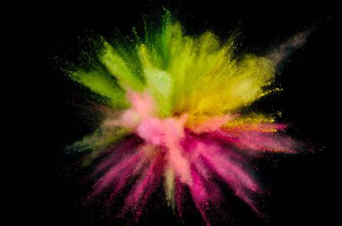 Renkli barut patlaması. Arka planda soyut yakın çekim tozu. Renkli bir patlama. Boya deliği