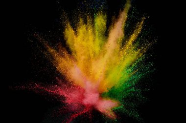 Renkli barut patlaması. Arka planda soyut yakın çekim tozu. Renkli bir patlama. Boya deliği