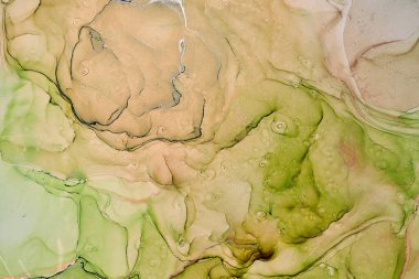 Alkol mürekkebi renkleri saydam. Soyut çok renkli mermer desen arkaplanı. Tasarım kağıdı, duvar kağıdı. Akrilik boyaları karıştırıyorum. Modern akışkan sanat. Alkol Mürekkebi Deseni