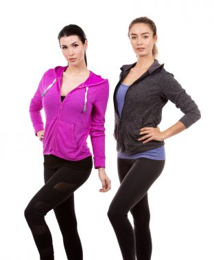 Beyaz arka plan üzerinde iki kadın arkadaşlar