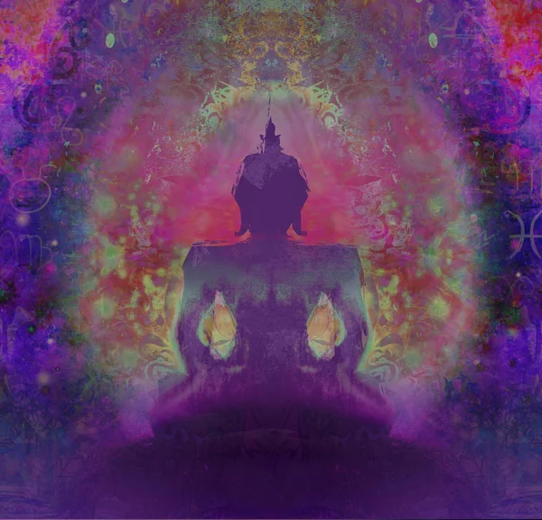 Buddha silueta proti tmavě fialovém pozadí — Stock fotografie