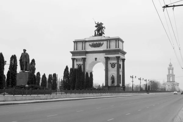 Vítězný Oblouk Městě Kursk Nachází Vchodu Města Moskvy Budova Ústředním — Stock fotografie